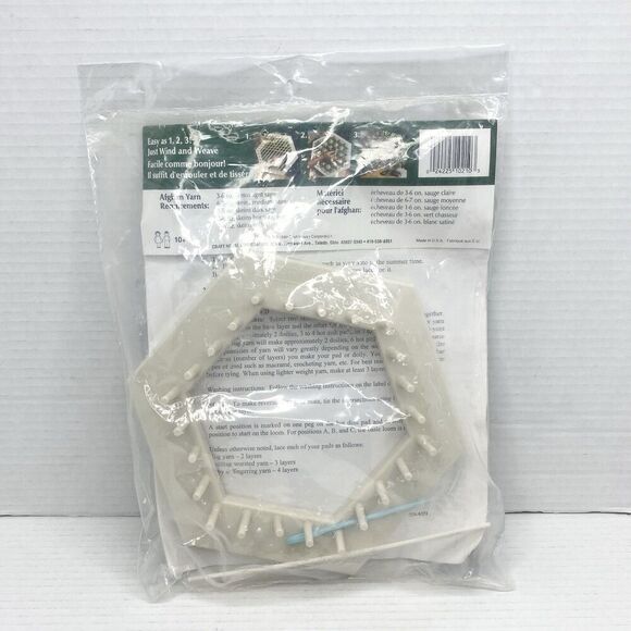 1999 Craft House 5.5"x 5.5" Hexagon Lap Weaving Loom Tying Shuttle & Yarn Needle - Picture 2 of 4